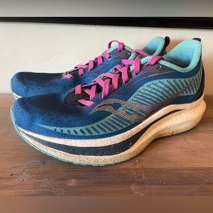 Saucony Endorphin Speed 2. Size 8.